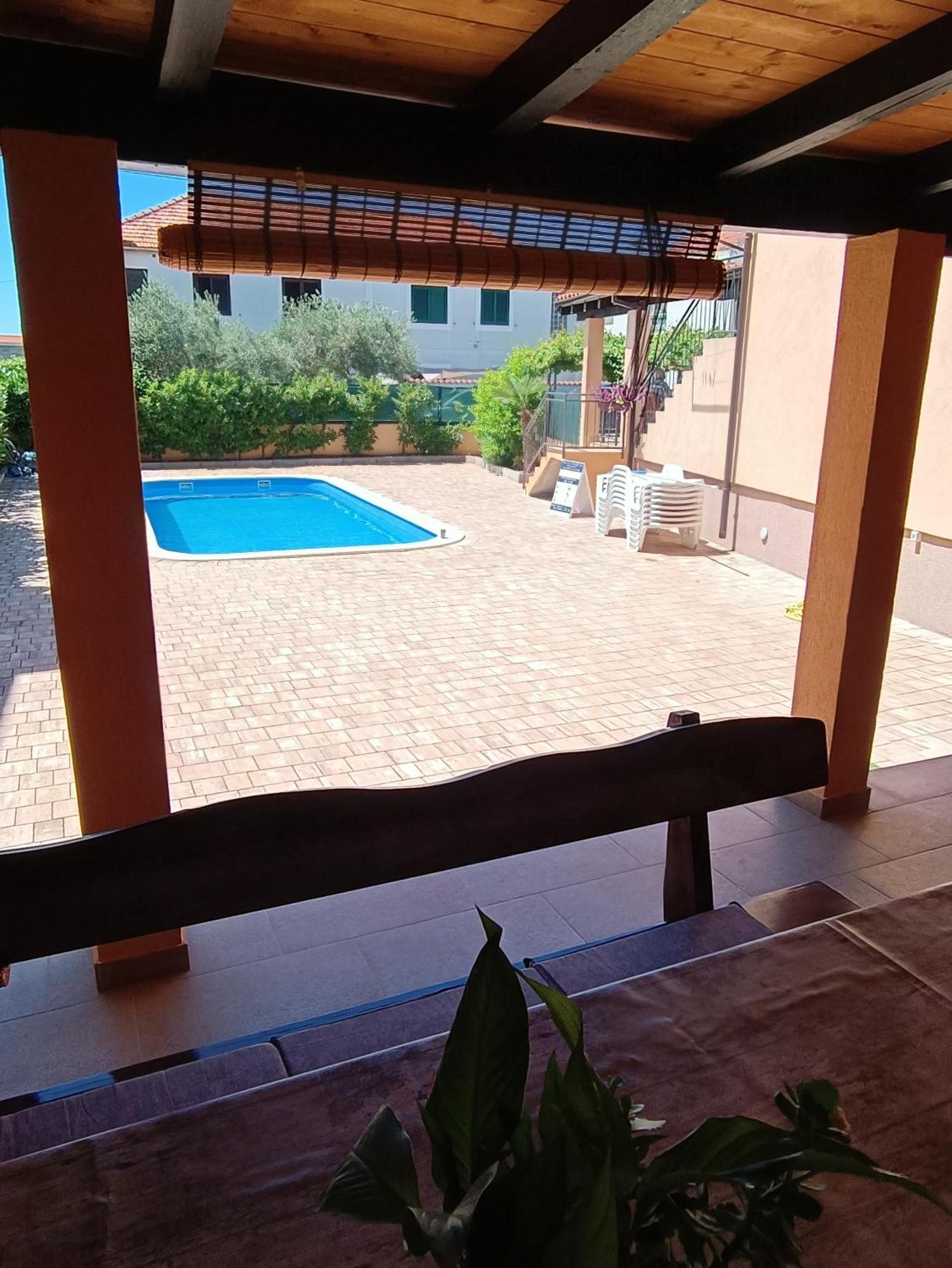 Apartmani Sprljan Vodice Zewnętrze zdjęcie