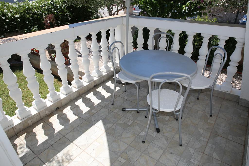 Apartmani Sprljan Vodice Zewnętrze zdjęcie