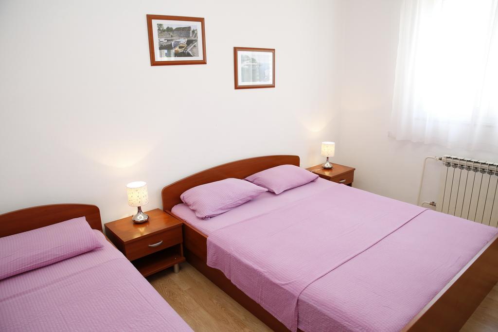 Apartmani Sprljan Vodice Zewnętrze zdjęcie
