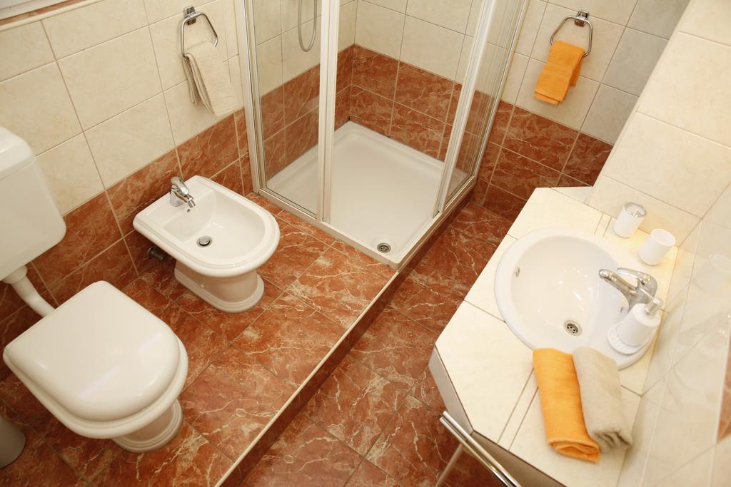 Apartmani Sprljan Vodice Zewnętrze zdjęcie