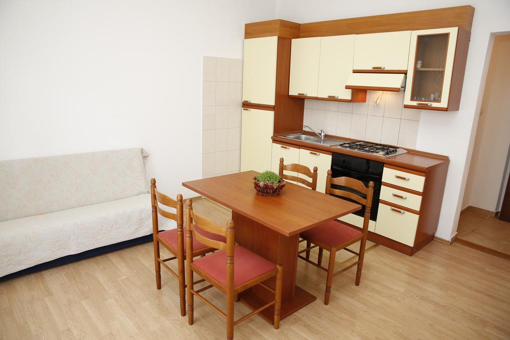 Apartmani Sprljan Vodice Zewnętrze zdjęcie