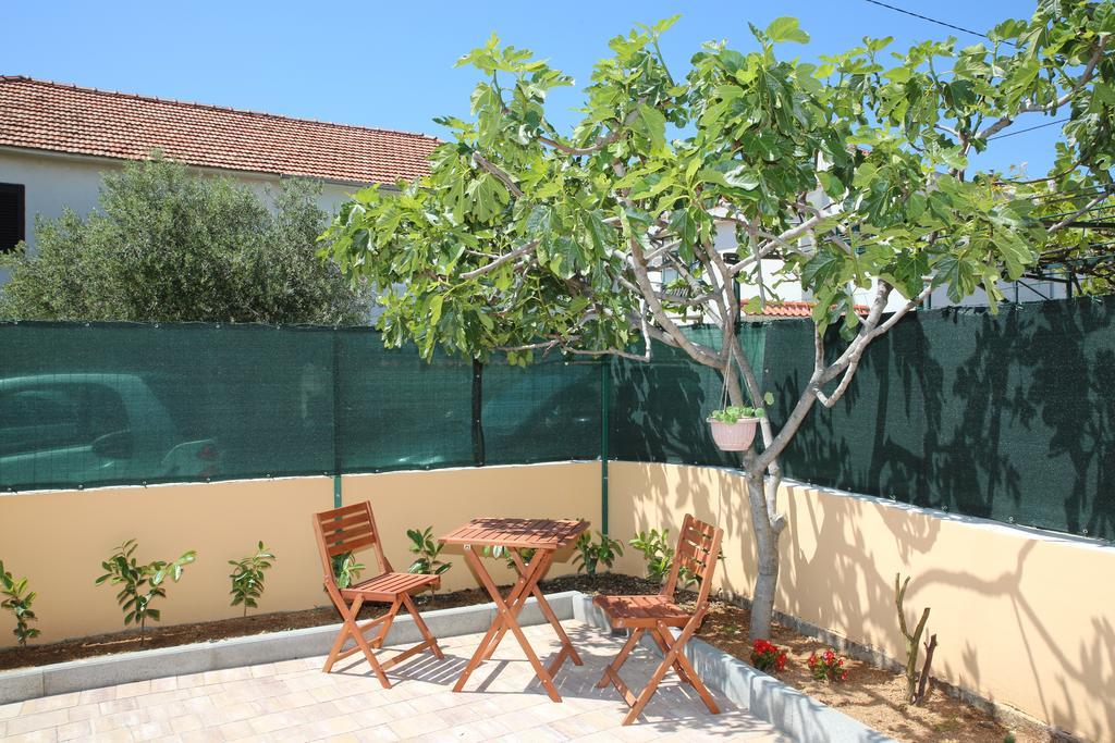 Apartmani Sprljan Vodice Zewnętrze zdjęcie