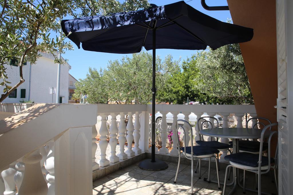 Apartmani Sprljan Vodice Zewnętrze zdjęcie