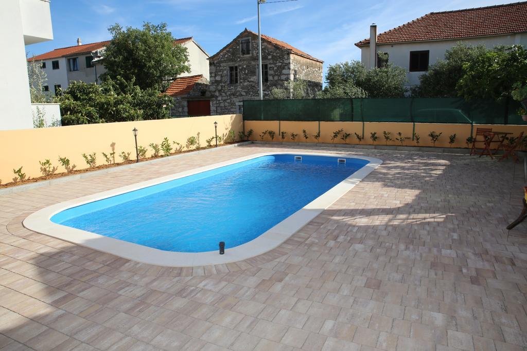 Apartmani Sprljan Vodice Zewnętrze zdjęcie