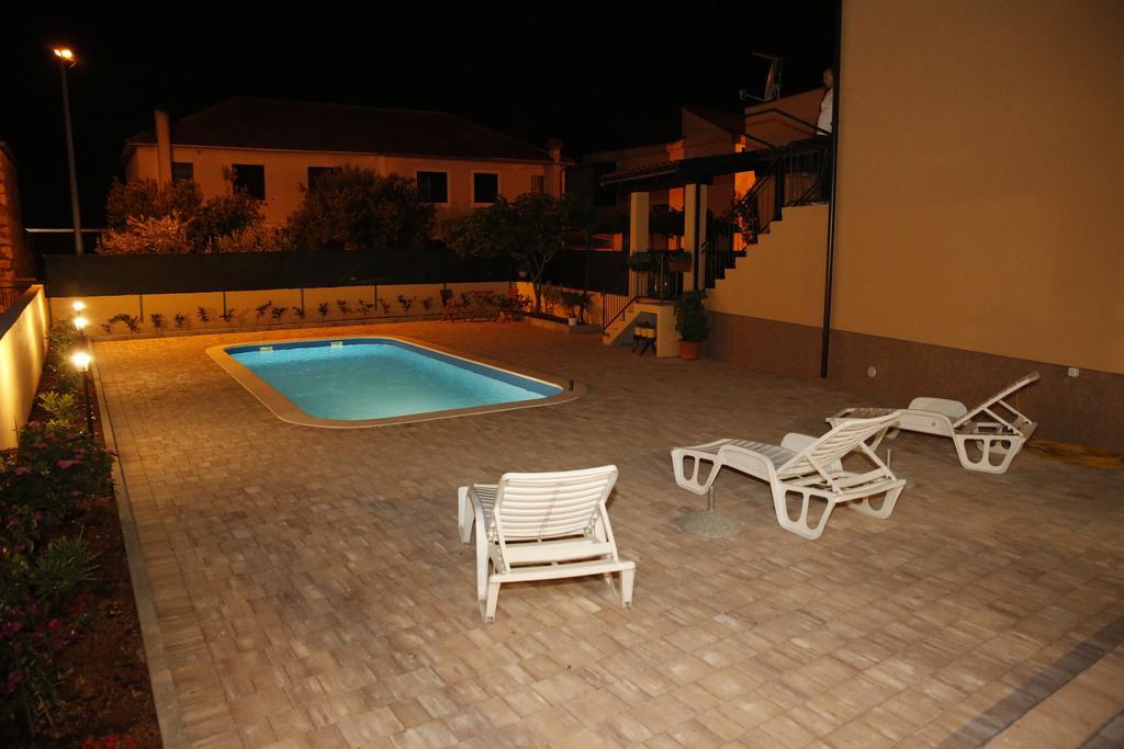 Apartmani Sprljan Vodice Zewnętrze zdjęcie