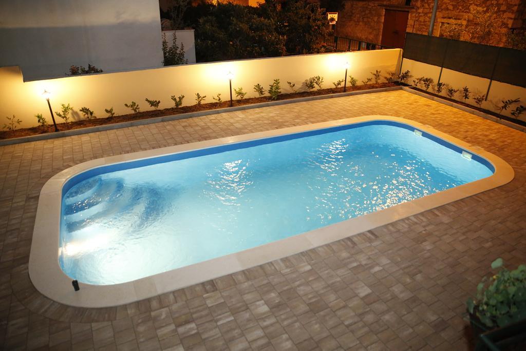 Apartmani Sprljan Vodice Zewnętrze zdjęcie